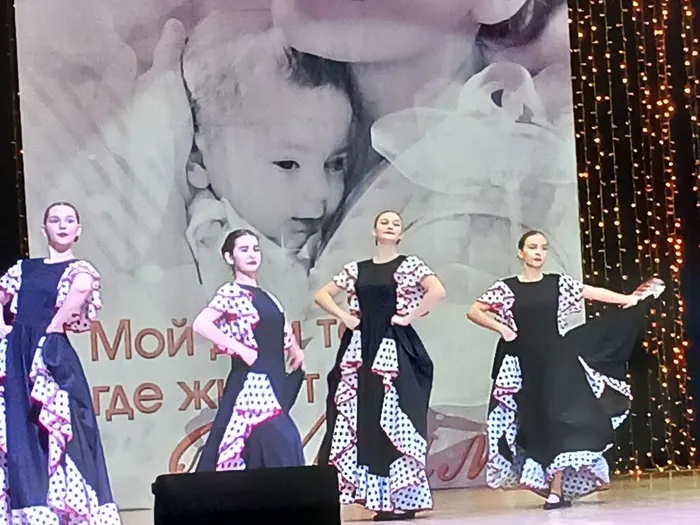 photo_5280671864374104203_y