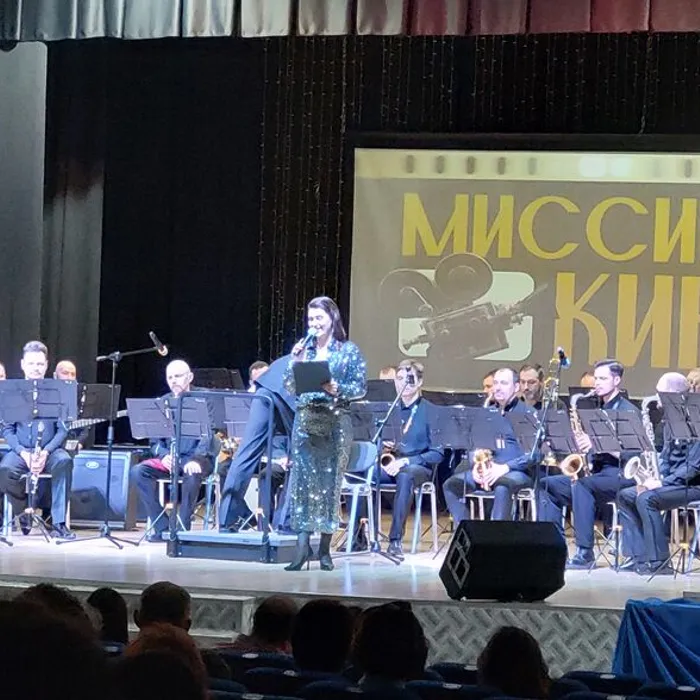 «Миссия кино»: Губернаторский эстрадно-духовой оркестр оживляет кадры