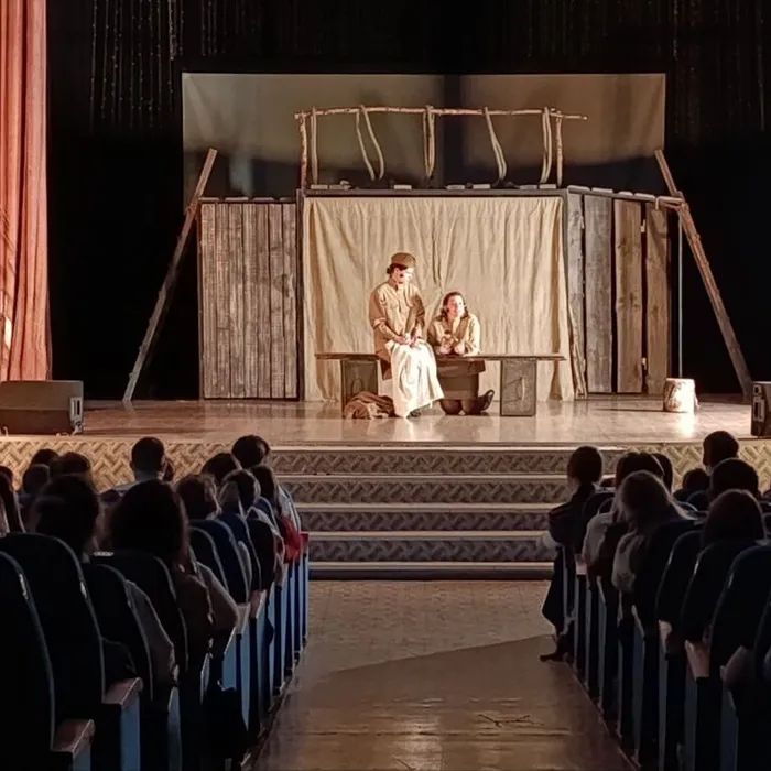 «А зори здесь тихие»: в ДК им. Горького прошла глубокая и трогательная постановка