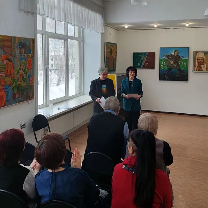 В галерее «АРТ Сегодня» ДК им. Горького торжественно открыли две выставки, посвященных Году единства народов России