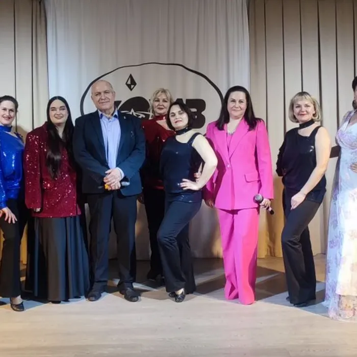 Артисты ДК имени Горького подарили весну отдыхающим санатория «Топаз»