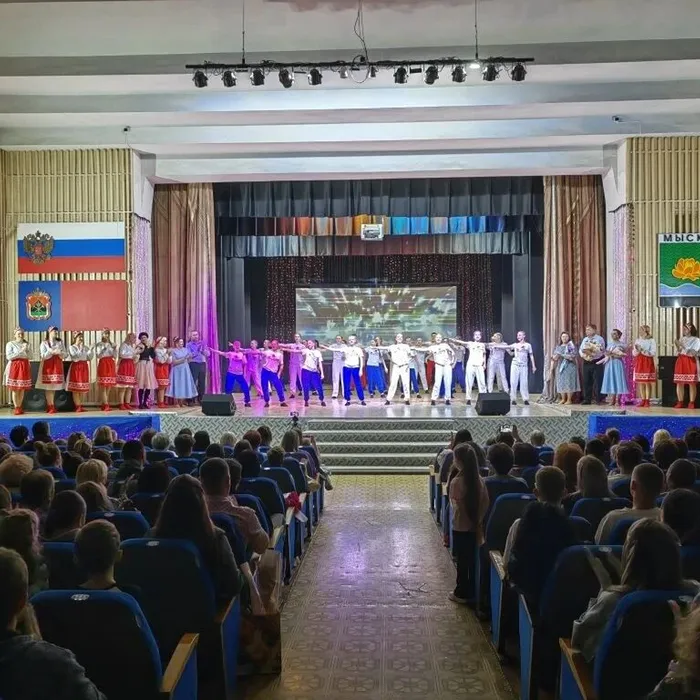Яркий концерт «Яркие лица» — блистательное завершение творческого сезона коллектива «Движение»