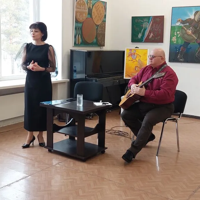 Голос, гитара, откровение: творческий вечер с Александром Громиком